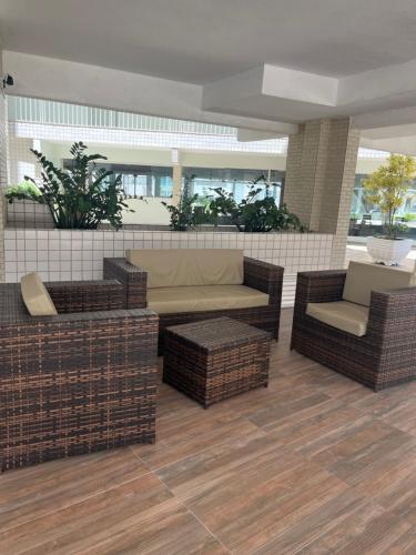 Apto Tombo Guaruja 2quartos pe na areia e vaga near Quiosque Dinho's