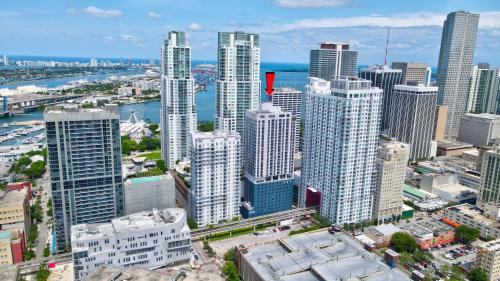 227-2500FU DOWNTOWN MIAMI 1 BEDROOM CONDO in Miami, USA