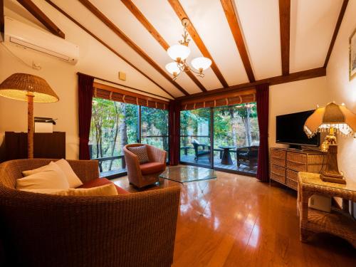 room detail thumbnail 1