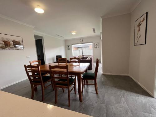 Ideal Family Home Near Parks & Donny with Garage in Mickleham