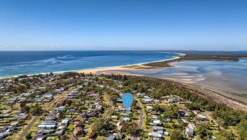 Villa Burra - Pet Friendly - 5 Mins Walk to the Beach in 杰维斯湾