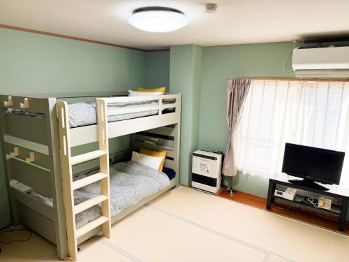 ベルビューニシウラスタンダード4人部屋（共用バス・トイレ）