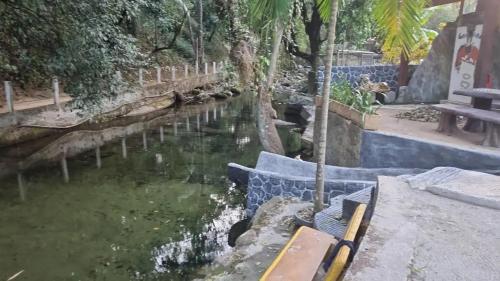 Caza di Maria a beira rio in Cachoeiras De Macacu