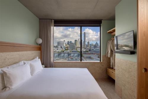 room detail thumbnail 0