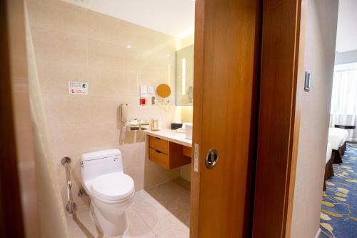 room detail thumbnail 2