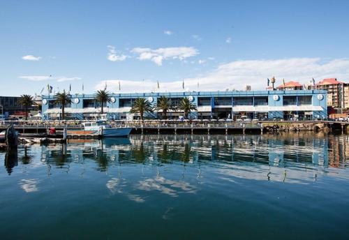 Thriving city location dining hub near CBD - image 4
