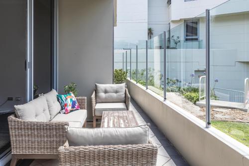 Gorgeous 2-Bed Unit near Riverside Parks - image 5