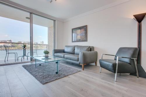 Wake up to Sydney Harbour - image 7