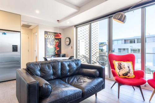 Comfy 1-Bed Apartment in Perfect Location - image 10