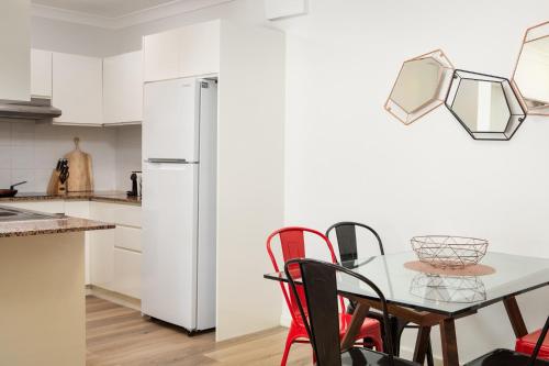 Suburban Two-bed Apartment with Parking and Patio - image 9