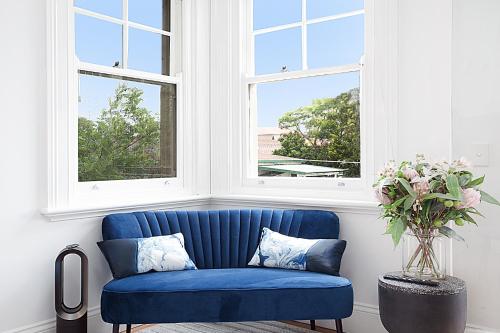 Beautiful Studio in Heritage Building with Balcony - image 12