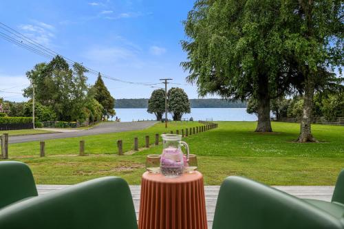 Viesnīcas āriene, Rotoiti Escape - Lake Rotoiti Holiday Home in Tikitere