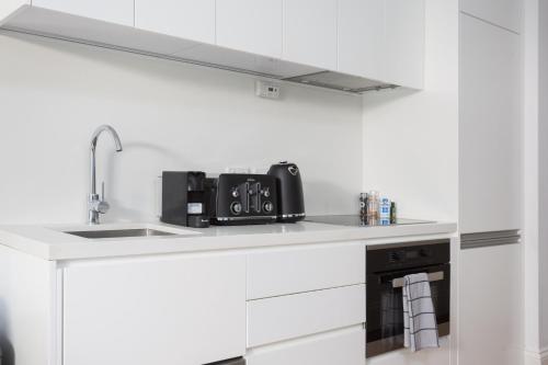 Boutique Studio Apartment in Heritage Home - image 4