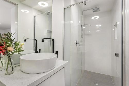 舒適單間公寓 – 近賽馬場、餐飲及市中心火車站 (Comfy Studio near Racecourse, Dining & CBD Trains) in 高菲爾