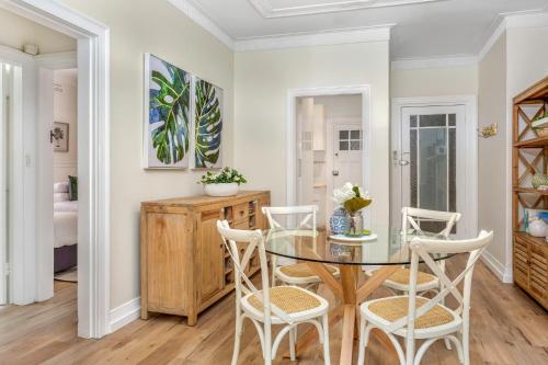 Spacious 2-Bed Apartment in the heart of Manly - image 9