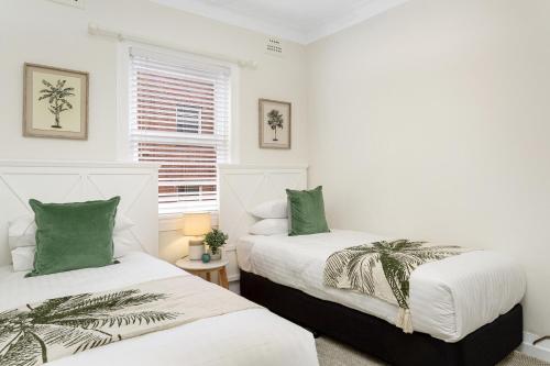 Spacious 2-Bed Apartment in the heart of Manly - image 3