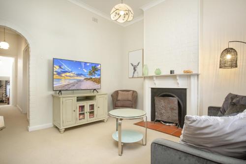 Comfortable Terrace in Central Location - image 10