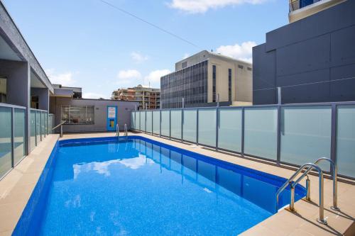 Chic Studio with a Pool and Moments from Shop - image 4