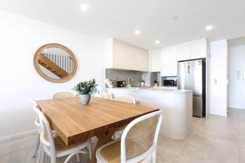 Superb 2-Bed Apartment with Scenic Bay Views in Batemans Bay