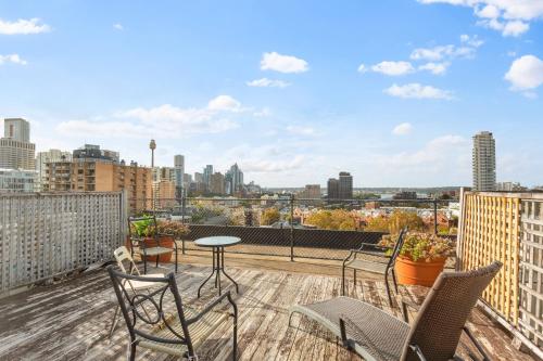 Cosy Studio with City Views - main image