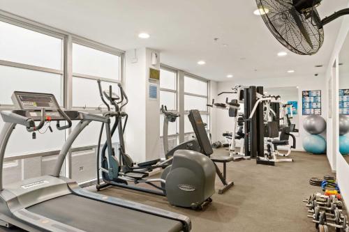 City Centre Studio by Hyde Park - image 4
