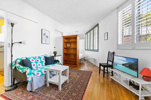 Convenient Studio in Trendy Inner-City Suburb Sydney