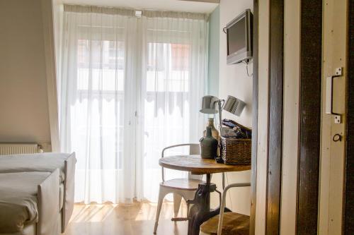 Hotel Pannenkoekhuis Vierwegen - image 3