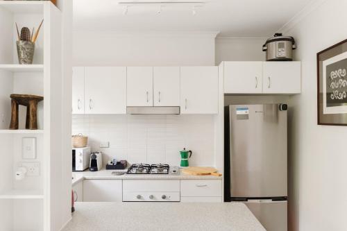 Lovely Harbourside 1-Bed Close To Sydney Landmarks - image 9