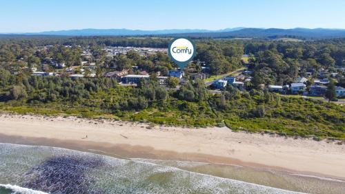 Broulee Break -2-Bed Beach House with Games Room in Broulee