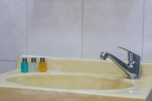 Hotel Bestur - image 2