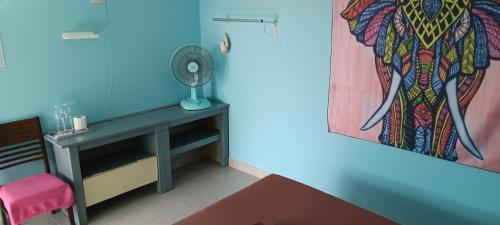 room detail thumbnail 1