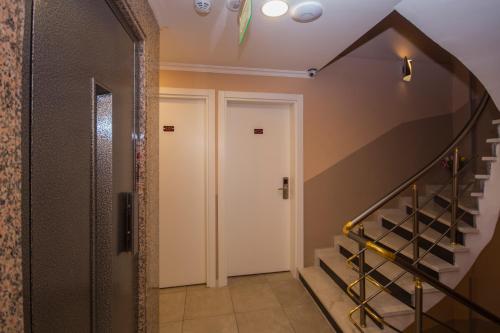 Hotel Bestur - main image