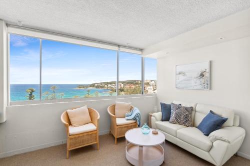 Wake Up To The Ocean 1-bed With Pool  Views - Manly