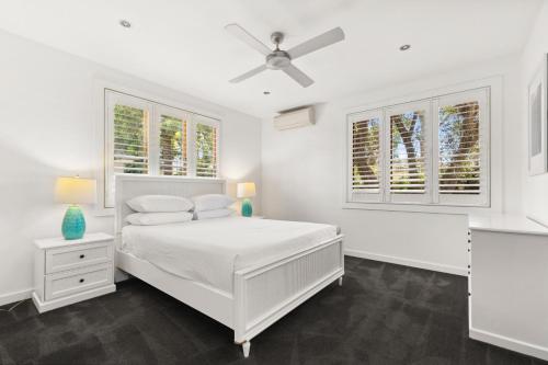 Elegant 3-Bed Home with Games Room & Balcony - image 3