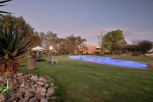 สระว่ายน้ำ, Windhoek Country Club Resort in วินด์ฮุก