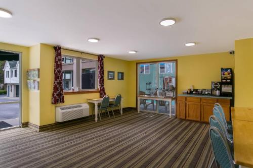 Essen und Erfrischungen, Rodeway Inn and Suites Hershey Chocolate Avenue in Hershey (PA)