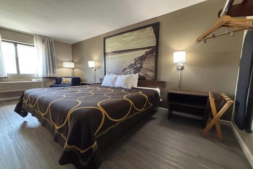 Super 8 by Wyndham Alton in Alton, USA
