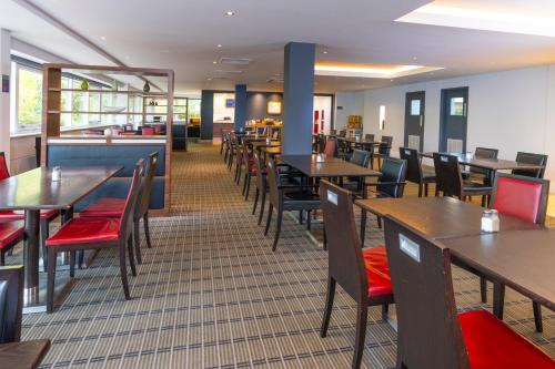ห้องประชุม / บอลรูม, Holiday Inn Express Northampton - South By IHG in นอร์ธทำดัน