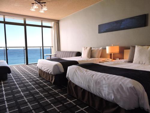 Twin Room with Sofa Bed and Sea view - Top Floor