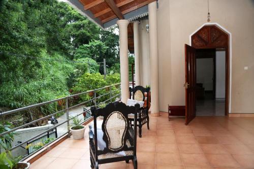 شرفة/ تراس, The Peppermint in انيواتا