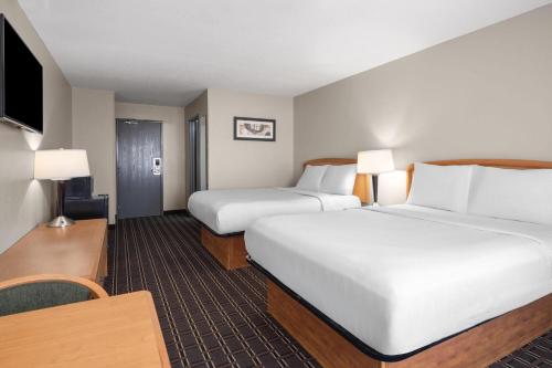 Travelodge by Wyndham Fargo - image 8