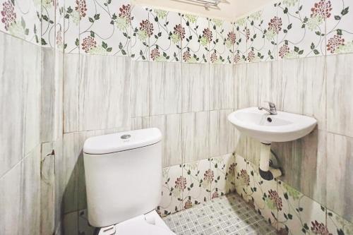 RedDoorz at Golden Gateway Medan - image 2