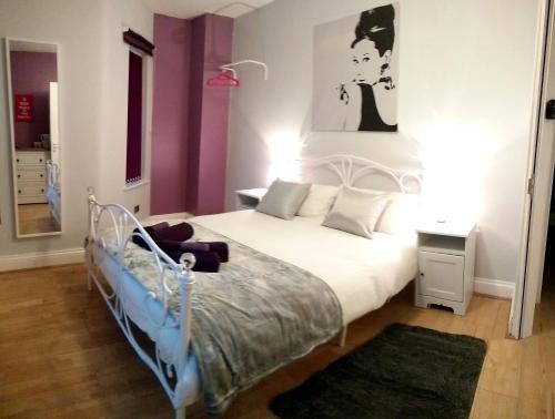 The top 12 B&B's in Manchester 2022 from £19pp ll - Book Now
