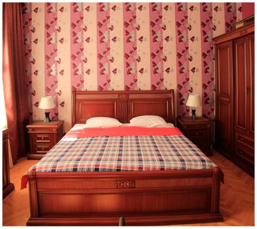 Tinikos Guest House