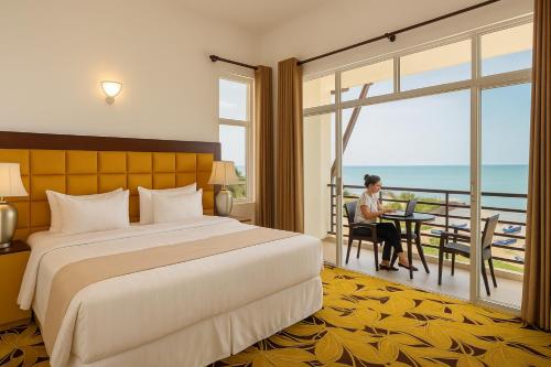 Beverly Beach Hotel & Transit