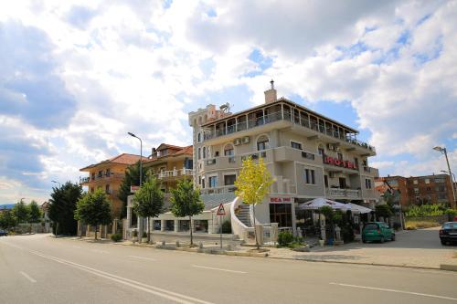 DEA Hotel 2002