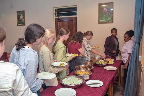 Mâncare şi băutură, Biez Homestay in Karatu