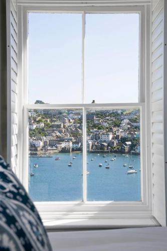 Harbour Hotel Fowey - Tap to explore photos