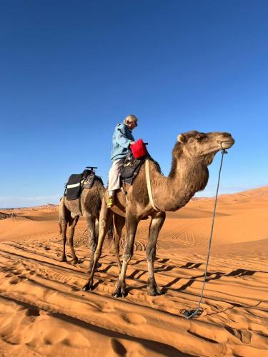 Merzouga sunset camp – khách sạn tại Merdane