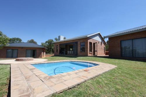Peldbaseins, Elements Private Golf Reserve 123 in Waterberg Estate